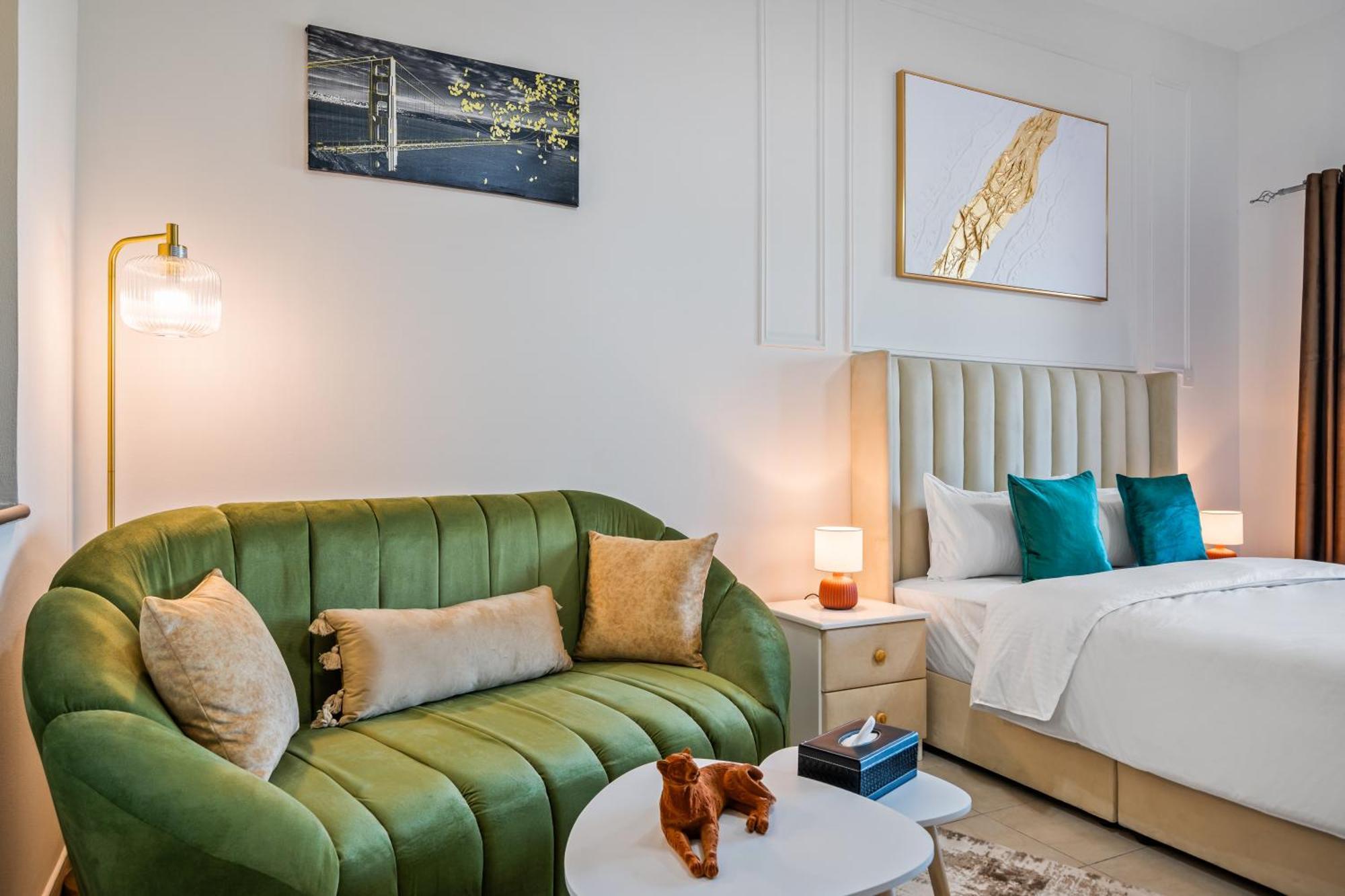 Newly Built Apt-discovery Garden Apartment Dubai